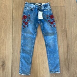 Zara Jeans - Embroidered size 4